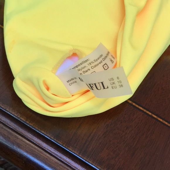 One Piece Bikini - Picture 4 of 4